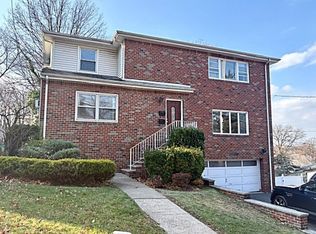 650 Edgewater Ave #2, Ridgefield, NJ 07657