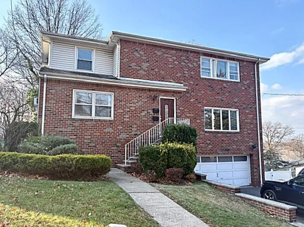 650 Edgewater Ave #2, Ridgefield, NJ 07657