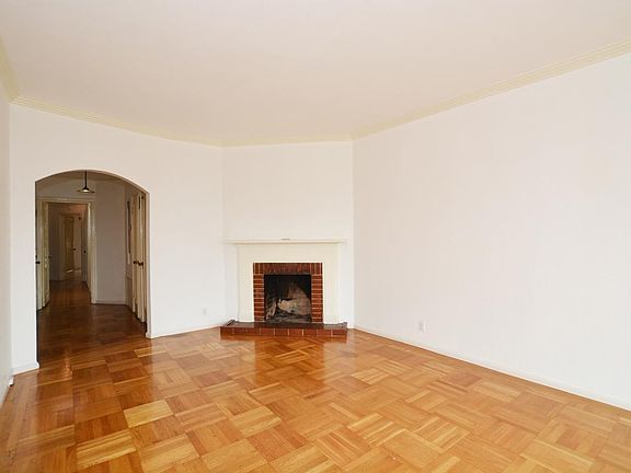 2nd image of 1878 39th Ave