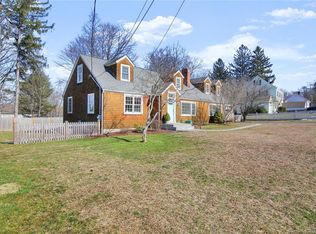 44 Lockwood Rd, Fairfield, CT 06825