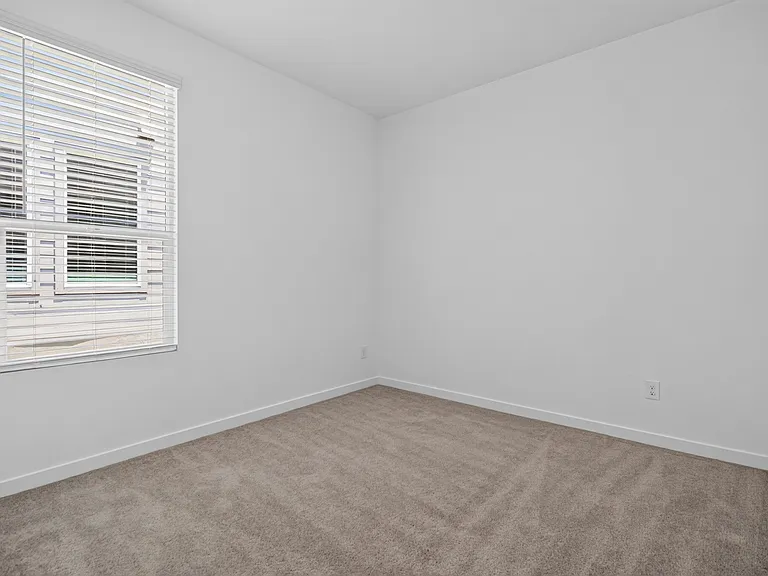 415 Kayden Ct — Photo 23