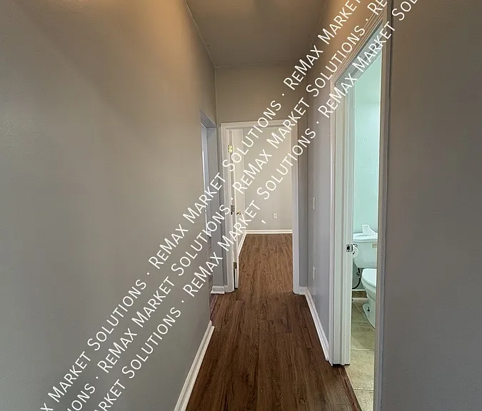 2082 W 87th St #1 — Photo 8