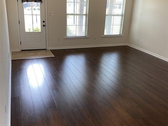 5th image of 42494 Pebblestone Ave