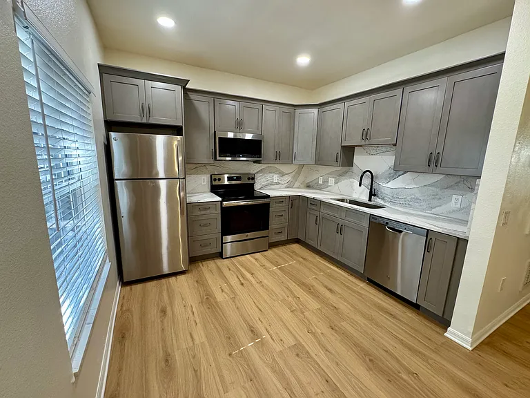 7702 Plantation Cir — Photo 6