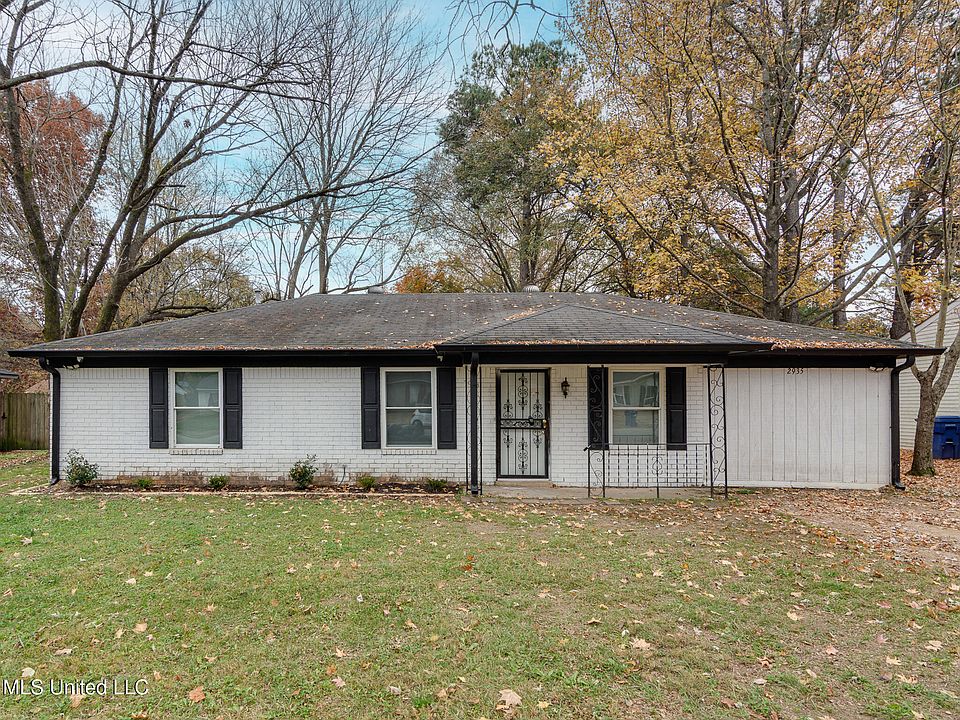 1st image of 2935 Briarwood Dr