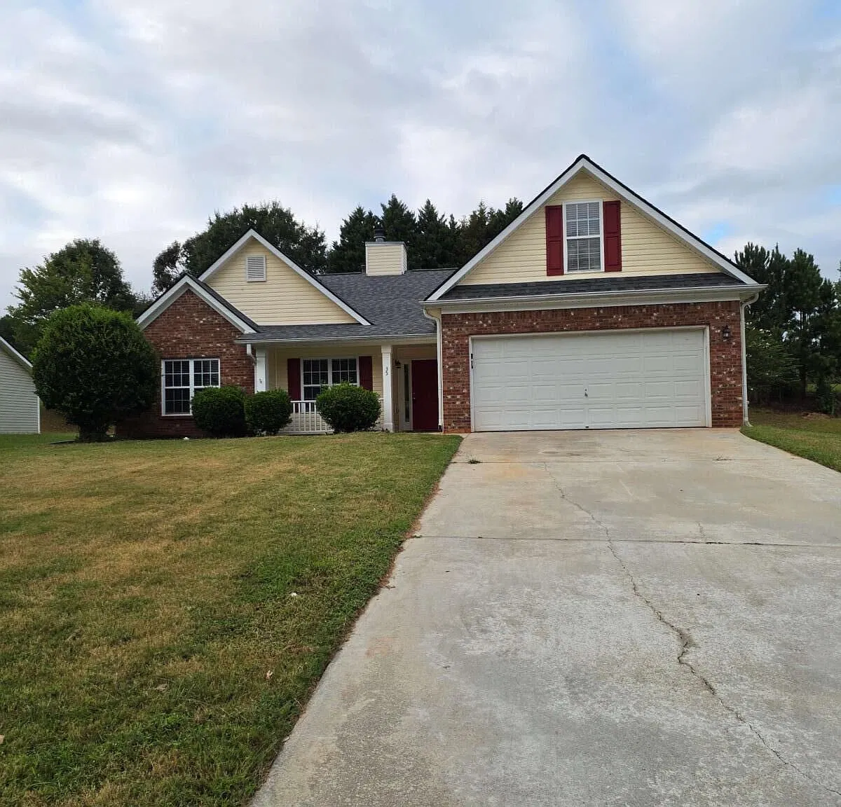 4 bed, 2.0 bath, 2198 sqft, $2,200 — Photo 1