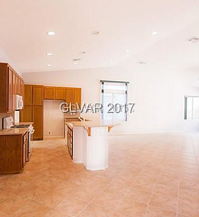 4th image of 9837 White Lilac St