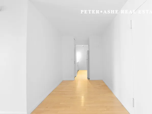 220 East 65th Street image 12 of 24