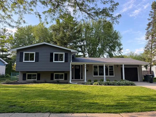 910 Fairlawn Ave, Libertyville, IL 60048