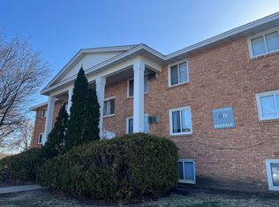 321 Harrison St S APT 5, Shakopee, MN 55379