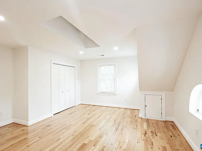 675 Evergreen Ave — Photo 24
