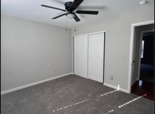 1100 Sleepy Hollow Dr, Troy, MO 63379