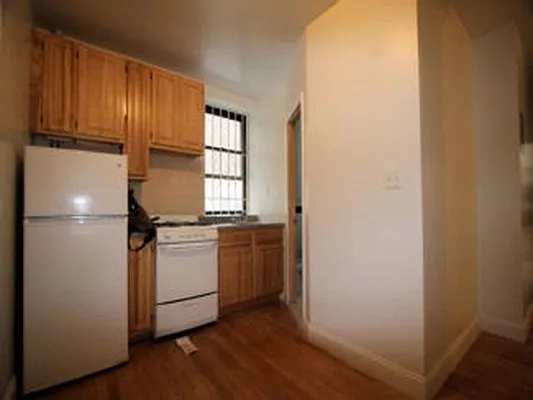 Rented by Standard Realty | media 25