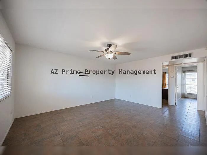 6008 W Augusta Ave — Photo 7