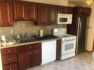 200 Elm St #2R, Cambridge, MA 02139