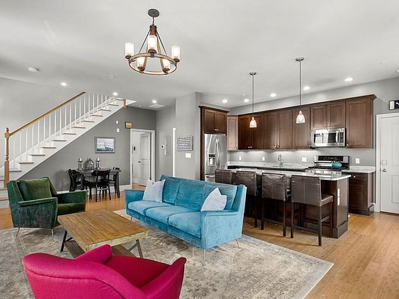 2nd image of 17 North St Unit 6