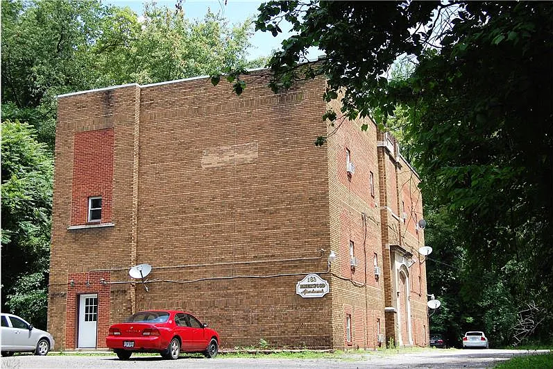 183 Woodmont Ave #2