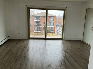 7919 S 82nd Ct APT 3S, Justice, IL