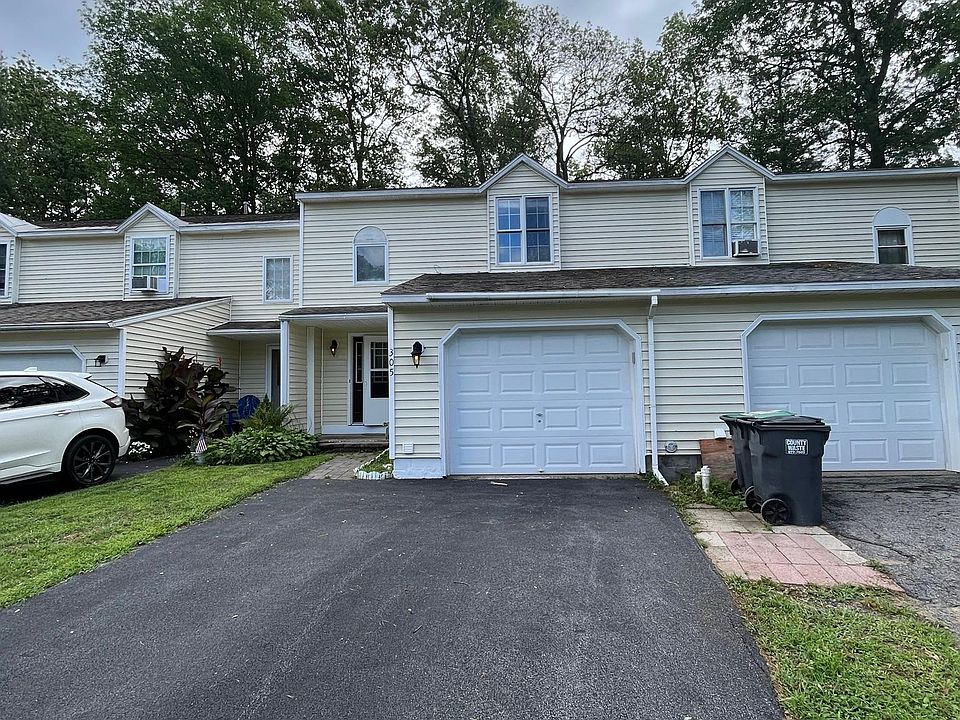 1st image of 305 Caribou Ct