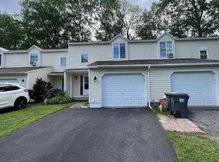 305 Caribou Ct, Ballston Spa, NY 12020