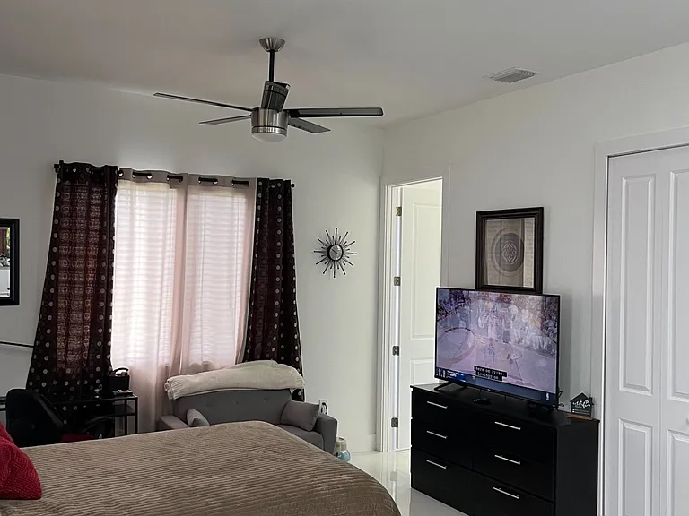 1251 Cellini St E — Photo 9