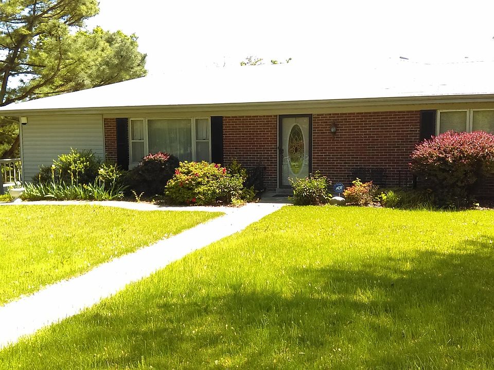 1st image of 3005 Country Club Dr #A