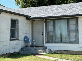 17 Lewis Ln, Healdton, OK 73438