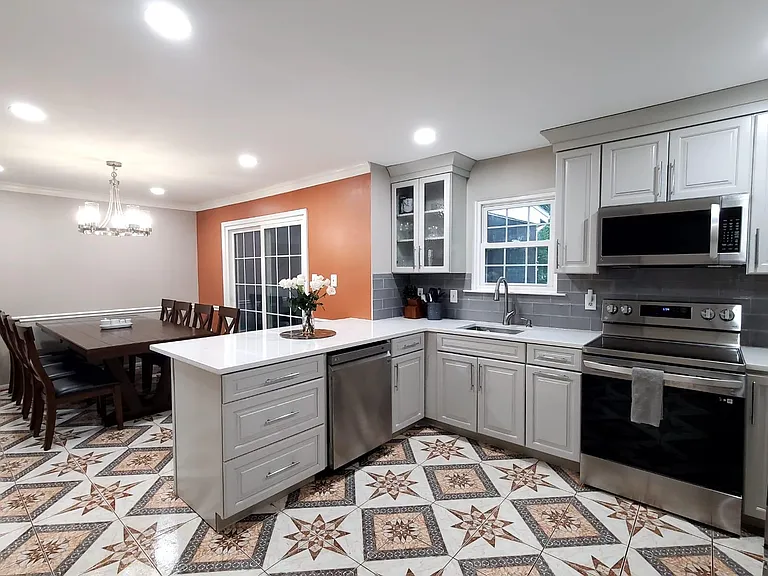 Kitchen and breakfast room