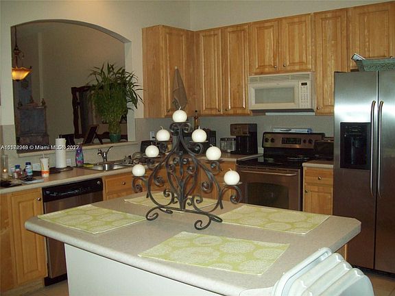5th image of 1953 NE 4th Ct #1953