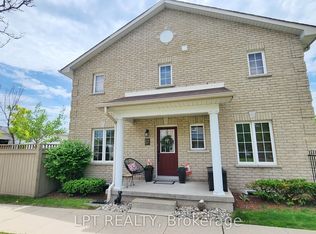 17 Silver Maple Cres, Barrie, ON L4N0Y4