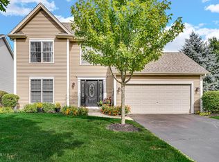 1455 Prairie Crossing Dr, West Chicago, IL 60185