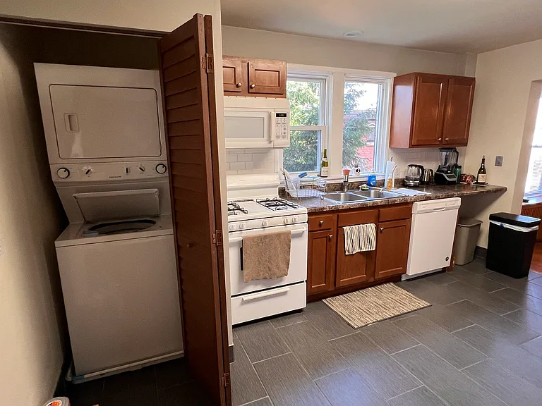 1011 Central Ave #2 — Photo 5