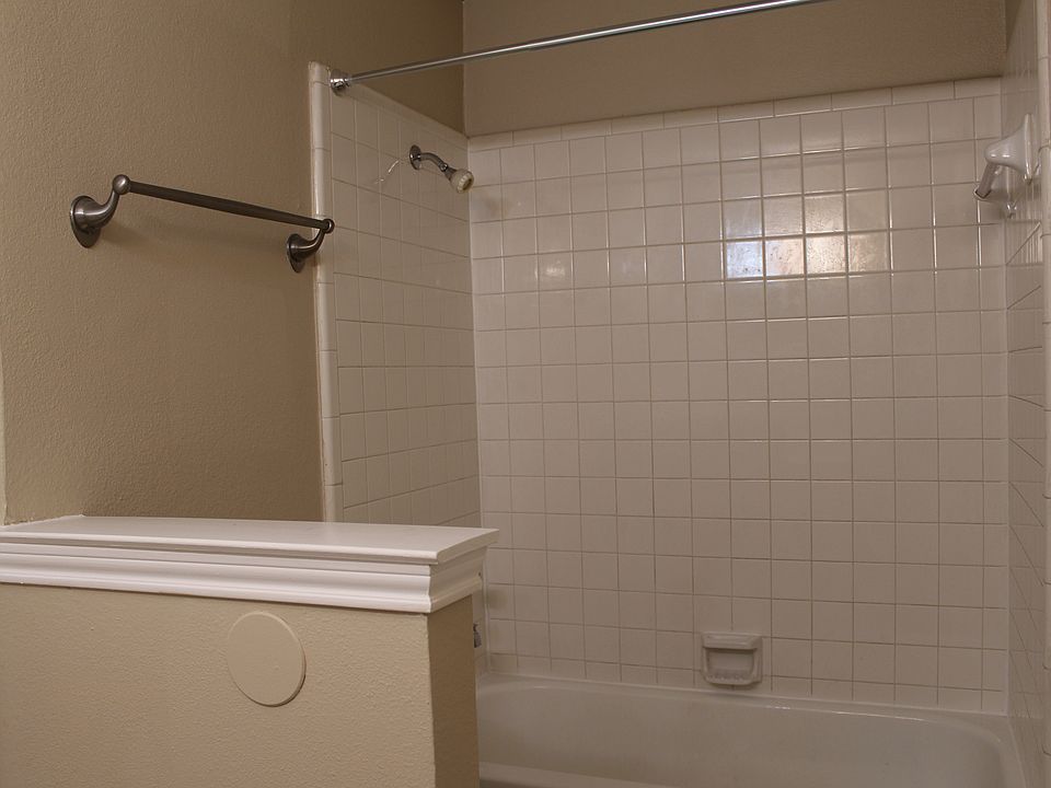 1st image of 1342 Maplewood Dr