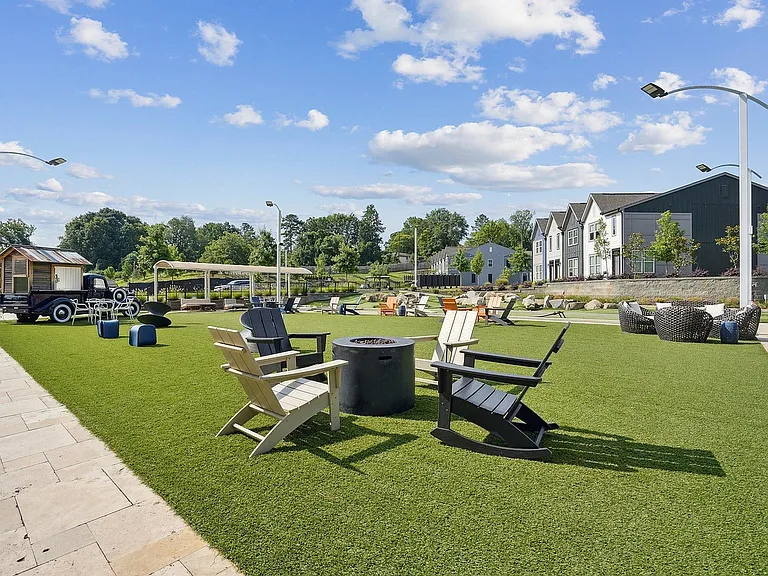 Blu South Resident Seating