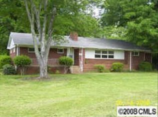 606 Hillside Dr, Kings Mountain, NC 28086