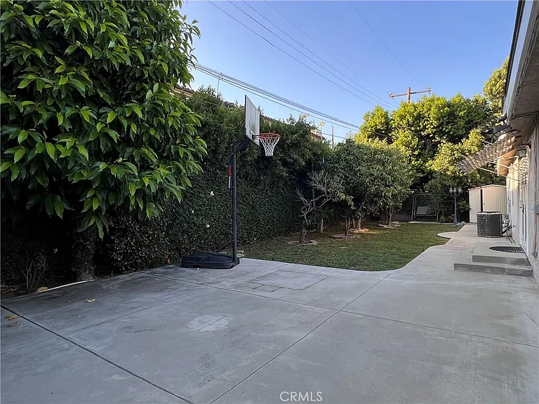 2411 Briargate Ln — Photo 22