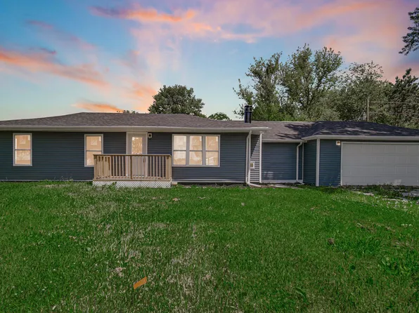 315 Holly Dr, Walkerton, IN 46574