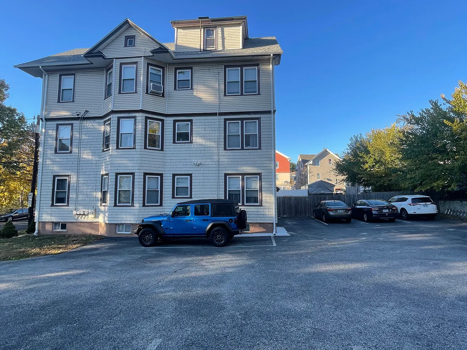2 bed, 1216 sqft, $1,800 — Photo 2