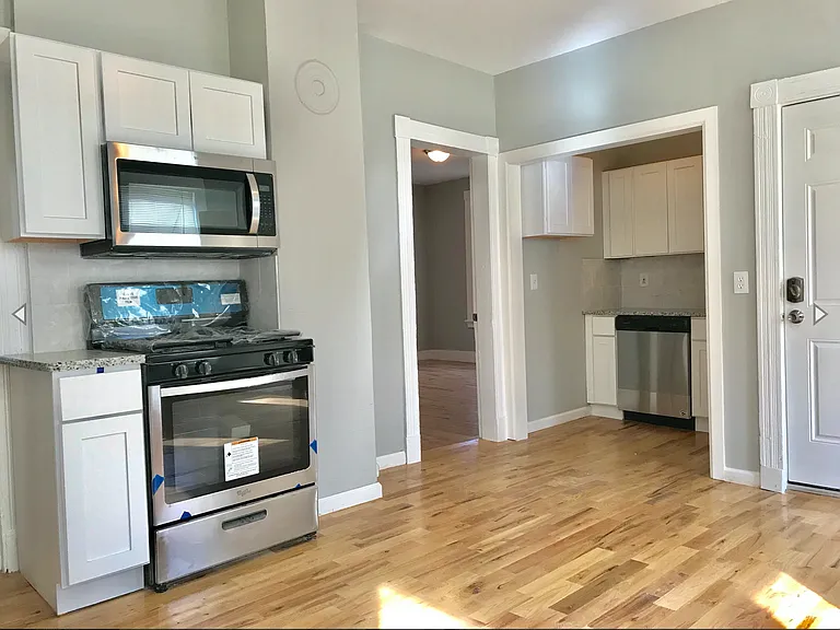 27 Shelton — Photo 11