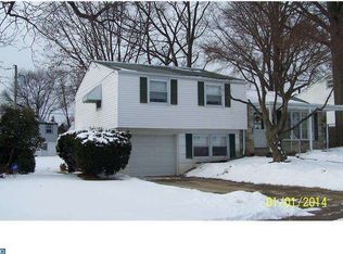 824 Rennard St, Philadelphia, PA 19116