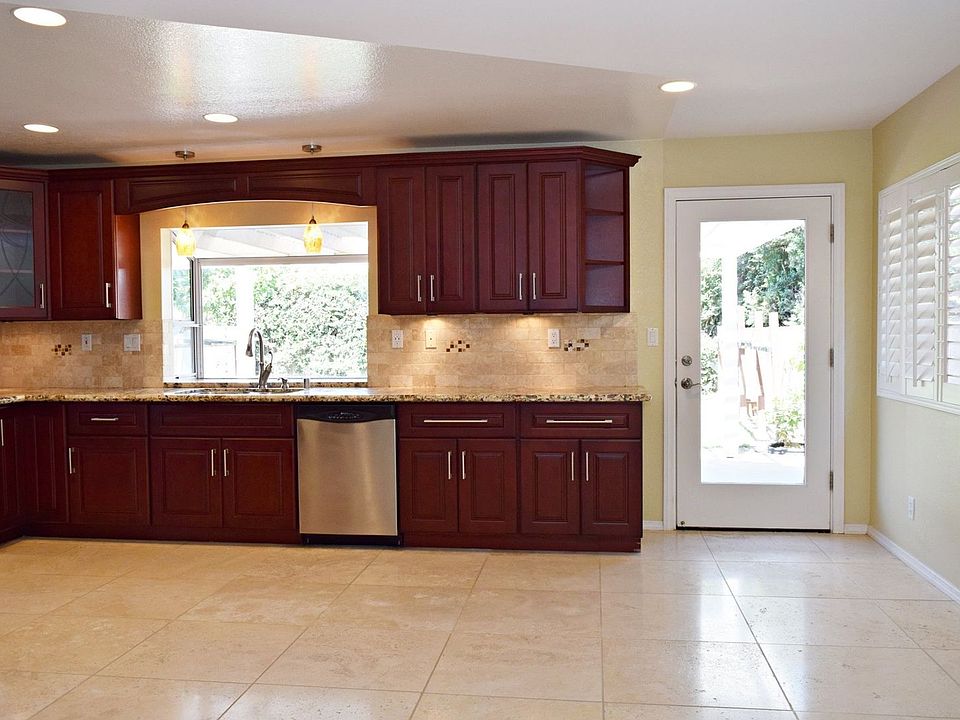 1st image of 13388 Darview Ln