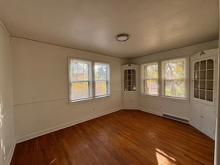 PM 242 - 1804 E 19th St — Photo 8