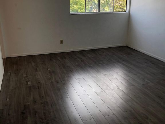 2nd image of 3568 Vinton Ave #202