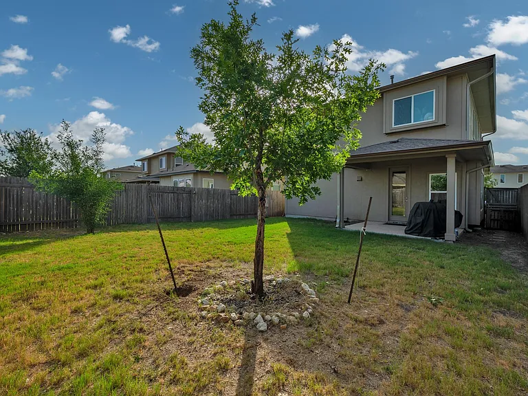 5412 Daimler Dr — Photo 2