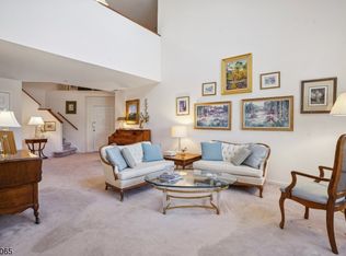 4D Leva Dr, Morristown, NJ 07960