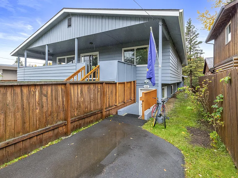 918 W 19th Ave — Photo 14