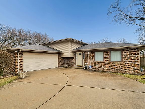 2nd image of 4921 Lakeshore Dr