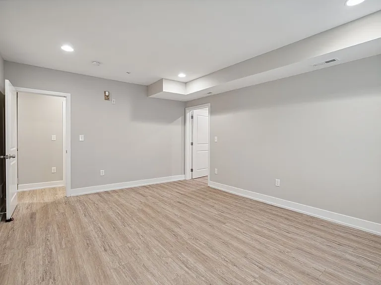 2612 Annin St #2 — Photo 15