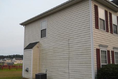 4th image of 6401 Goldenrod Ct