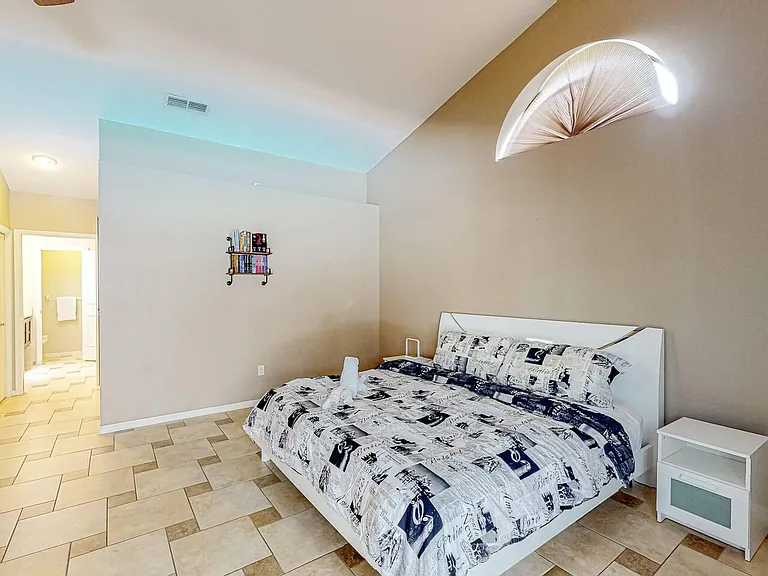 16004 Amberly Dr — Photo 5